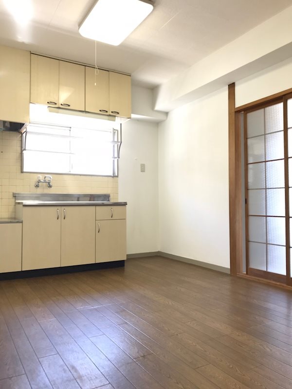 愛知県名古屋市千種区城木町２丁目 リビング