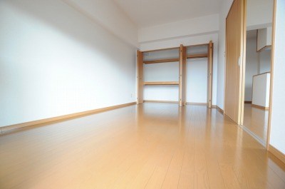 マリアージュ小森江  ベッドルーム