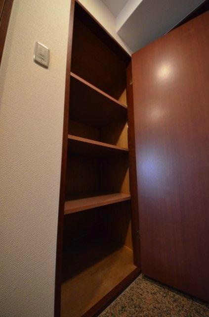 愛知県名古屋市東区泉１丁目 玄関