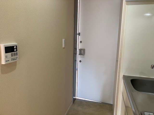 コモド三春 玄関