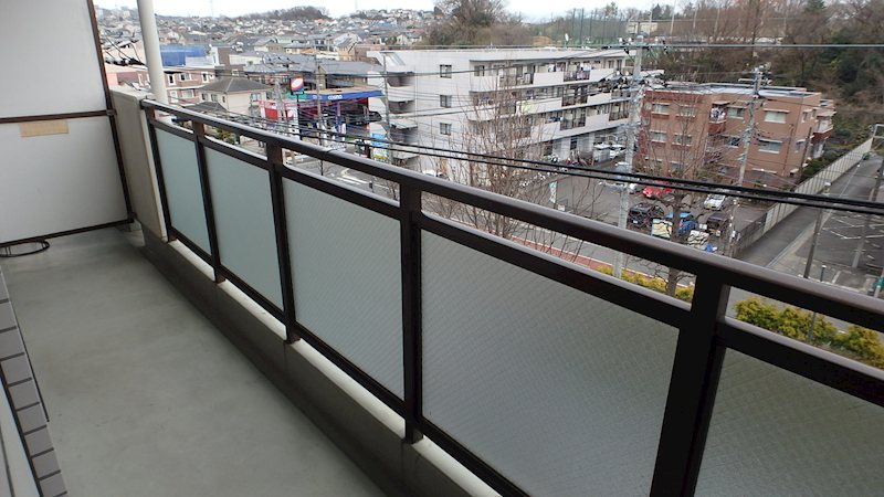 コモン・シード新百合 ベランダ