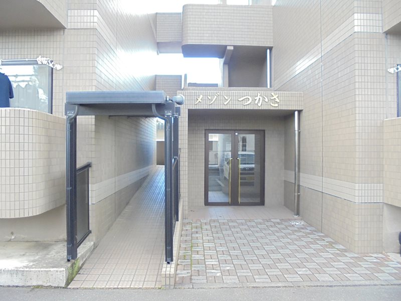 メゾン・つかさ エントランス