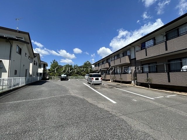 アバンサール・ミヤオ 駐車場