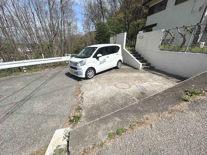 蟻ケ崎新橋貸家 駐車場