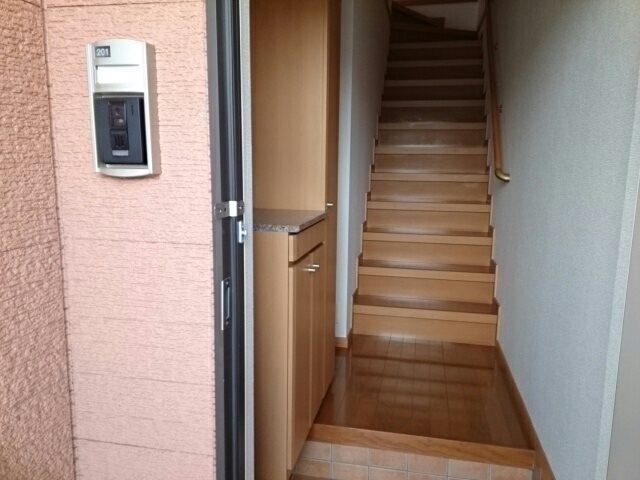 ヴァンシェルスクエア 玄関
