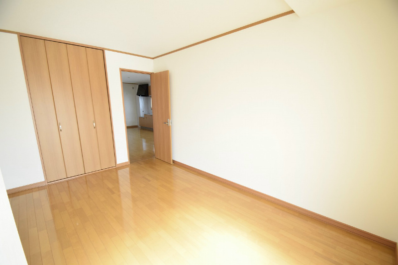 城山奥津マンション ベッドルーム