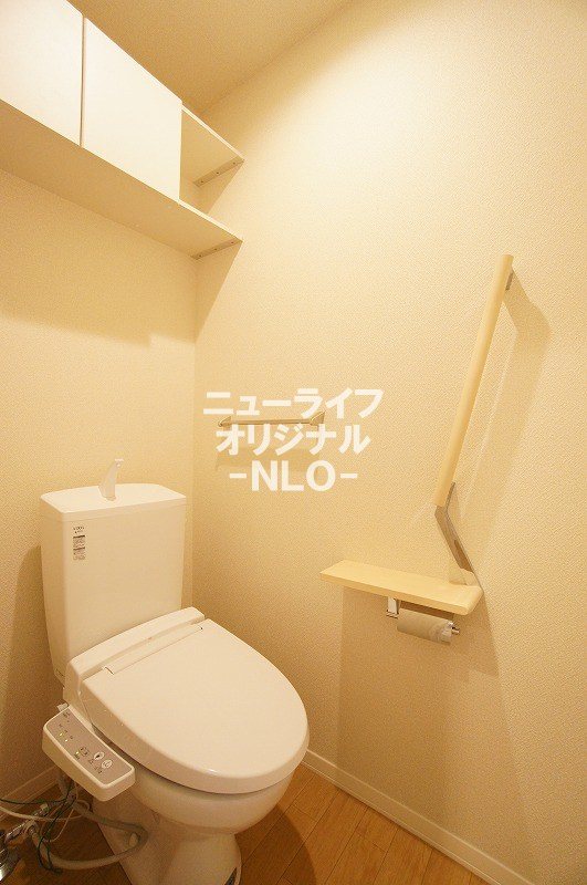 ノイエス・レーベン トイレ