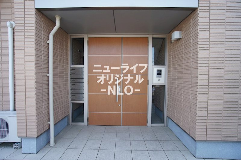 ノイエス・レーベン エントランス