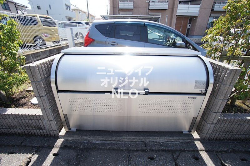 ノイエス・レーベン その他