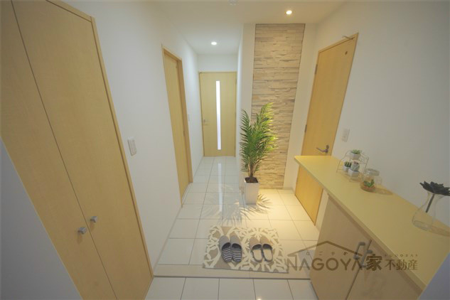 GK fan レジデンス 玄関