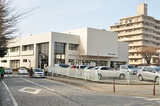アルシャインビル 図書館
