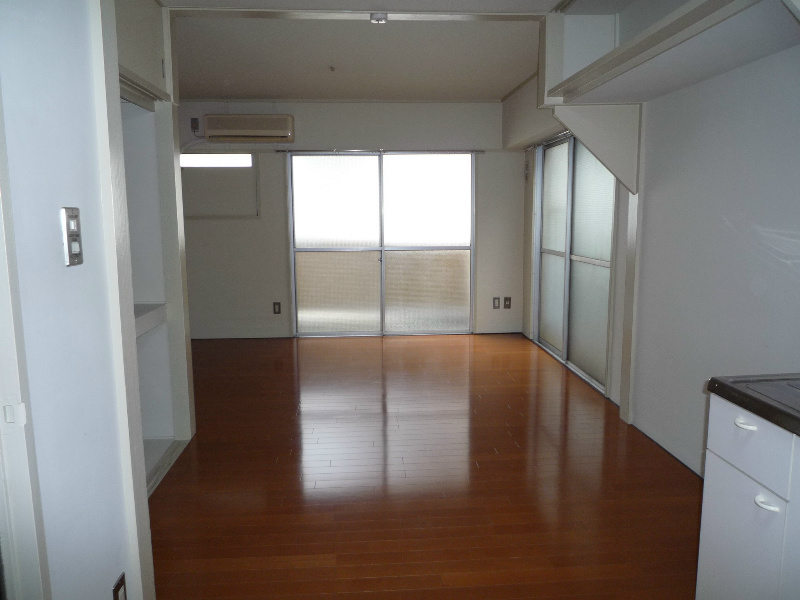 メゾンドール新宿 リビング