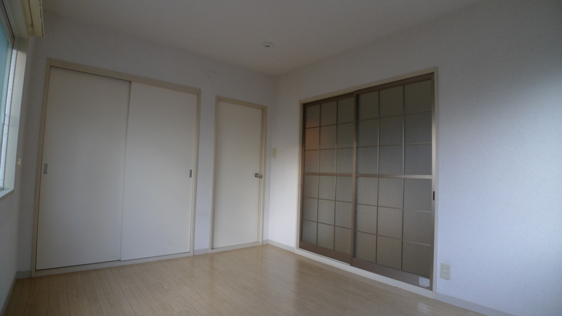 ルリ・サンヒルズ　E棟 リビング