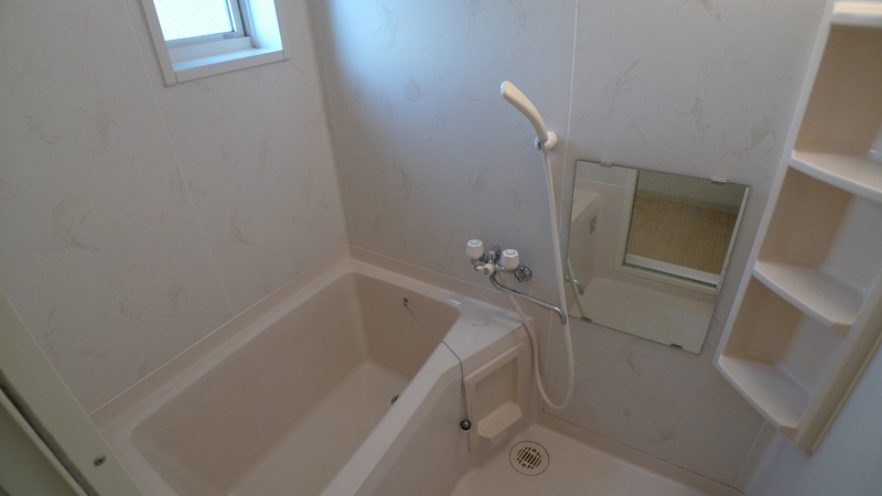 ルリ・サンヒルズ　E棟 風呂画像