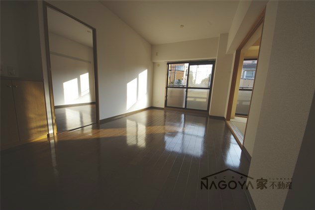 グランドハイリス本山 リビング