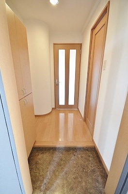 メゾンド・ファミーユ門司港 玄関