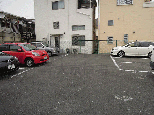 チェリーハイツ宮町 駐車場