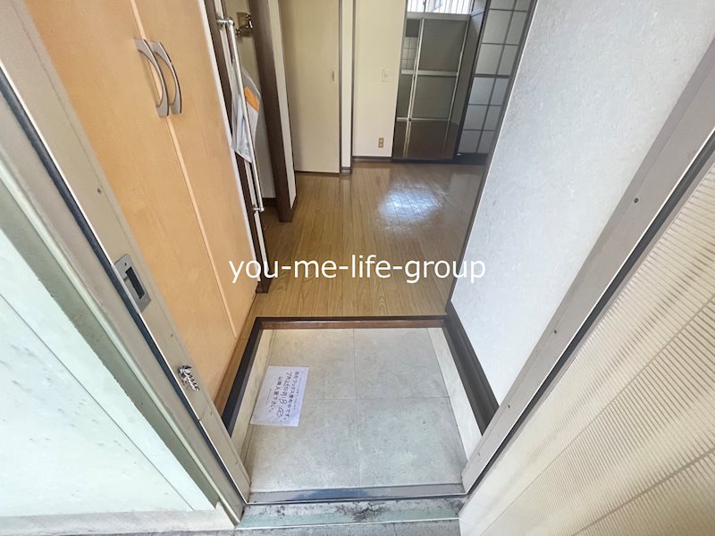 ビラサンロードA棟 玄関