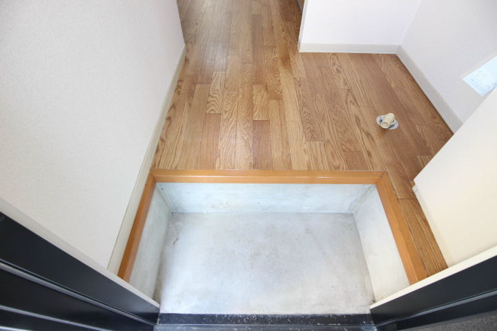 トレヴィ・ハイツ 玄関