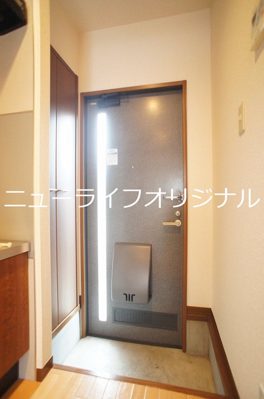 メゾン・シャルマン 玄関
