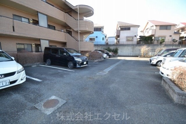 グランガーデン 駐車場