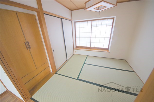 エクセル春岡 ベッドルーム