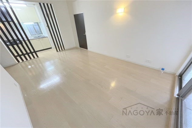 ランドハウス泉 リビング