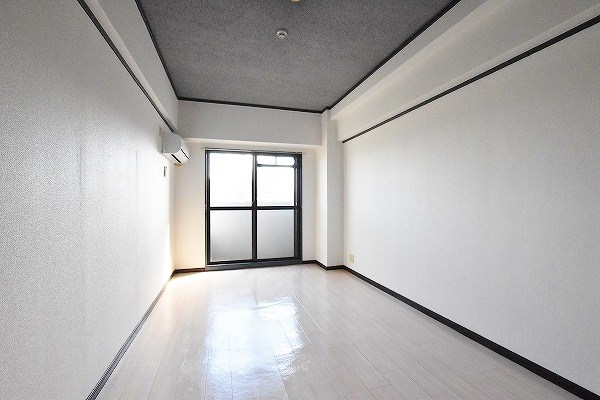 ロイヤルビップ リビング