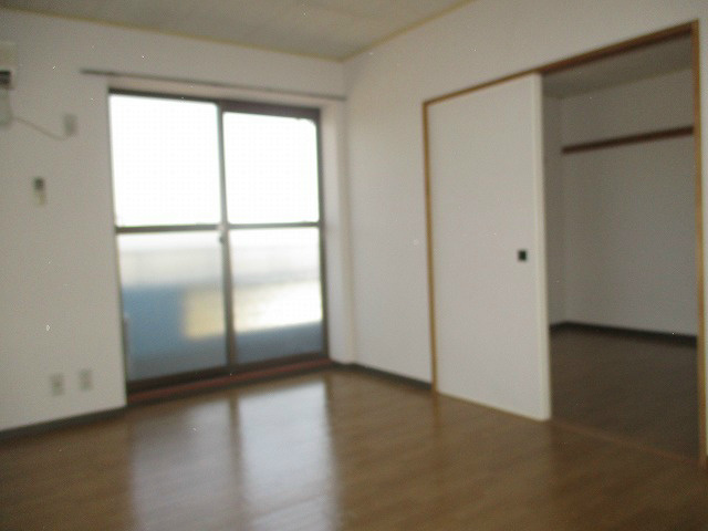 ジュネス十日市場Ａ棟 ベッドルーム