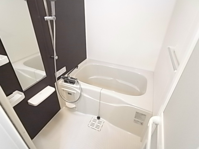 ハイエスト　シャロル 風呂画像