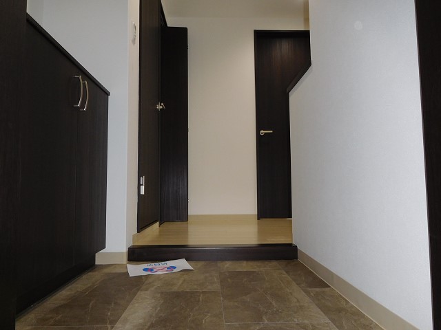 イースタンビル 玄関