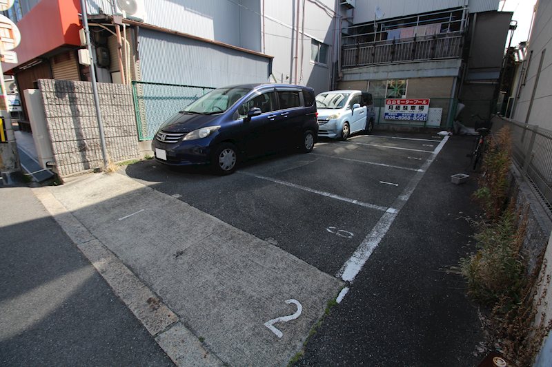 白山モータープール 外観