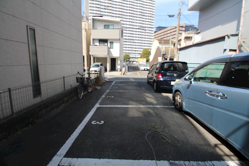 白山モータープール 外観