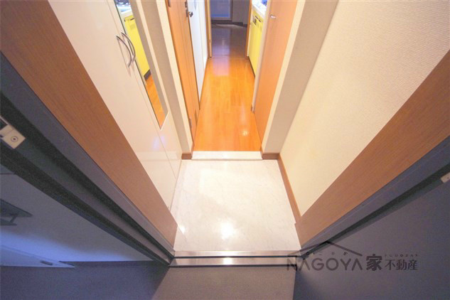 プレサンス久屋大通公園サウス 玄関