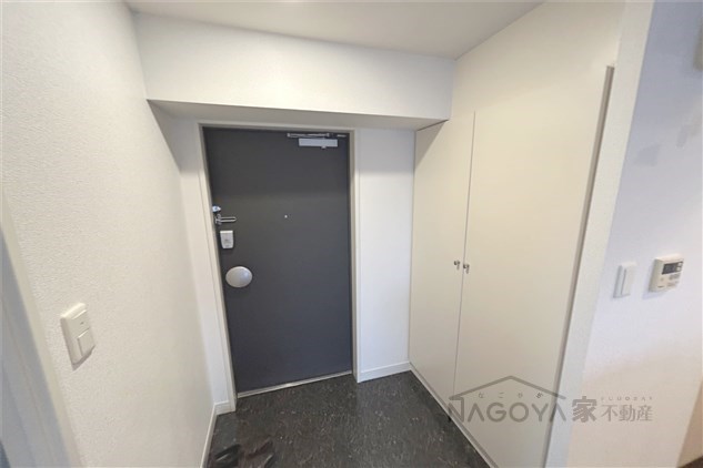 セントレイクセレブ代官町 玄関