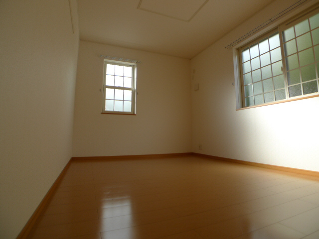 グロワールＢ ベッドルーム