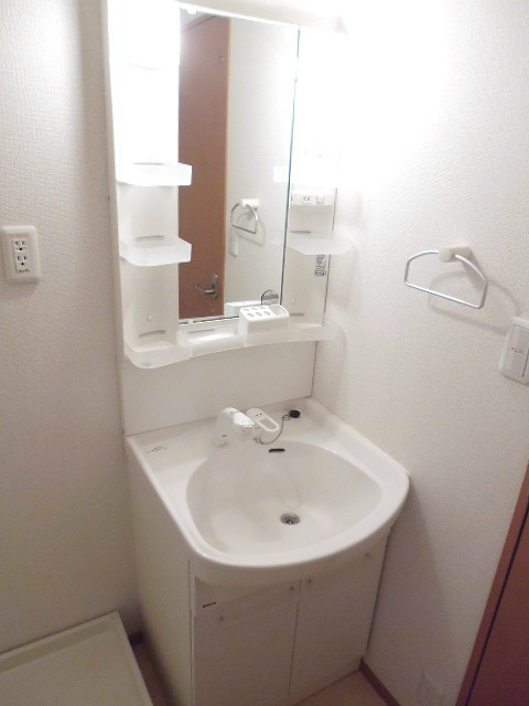 クラージュ夢見ヶ崎 玄関