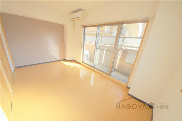 ANNEX・IZUMI リビング