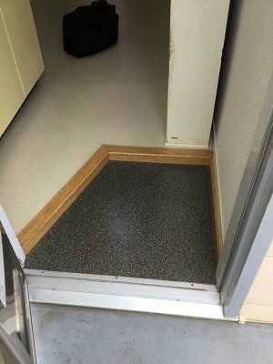 リヴレーヌ弐番館 玄関