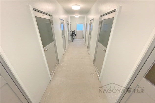 アヴォワール丸の内 その他外観2