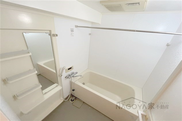 アヴォワール丸の内 風呂画像