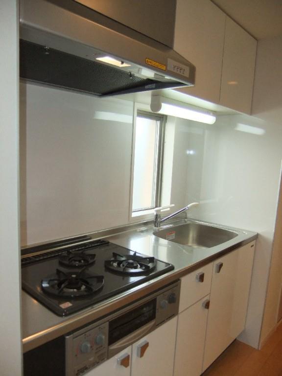 ベルパラーゾ シロカネ キッチン