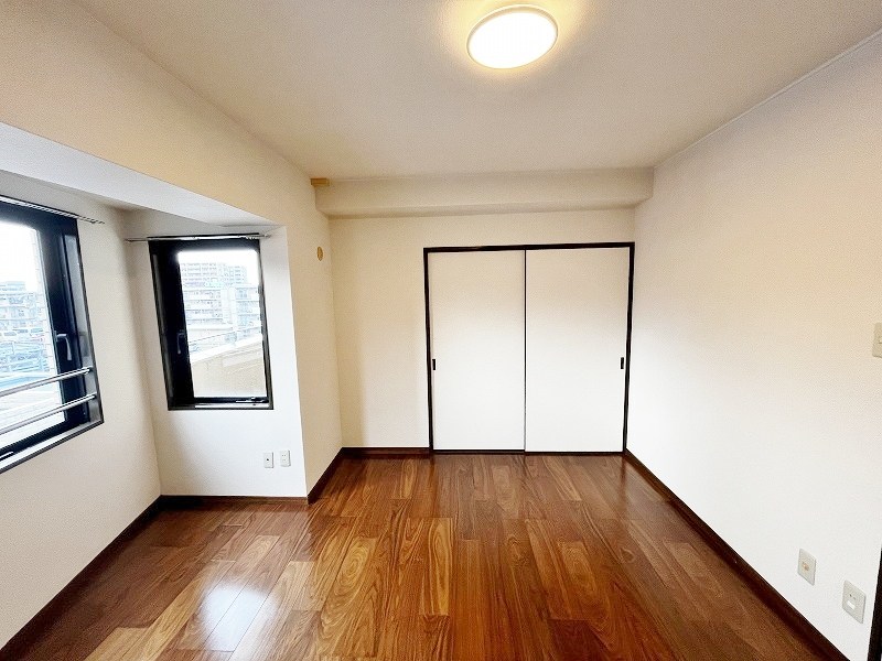 高田ツイン ベッドルーム