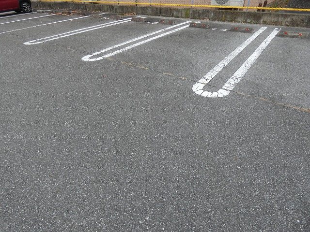 ボナールN 駐車場
