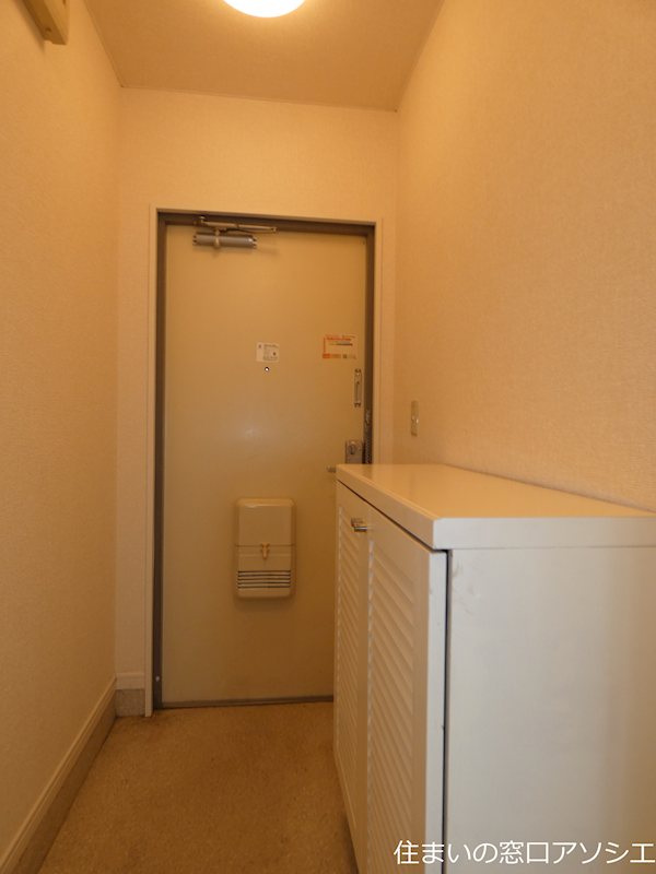 酒井ビル 玄関