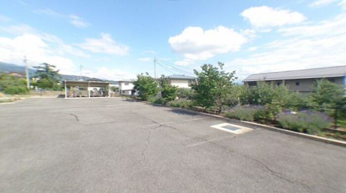 ミレニアム山口E 駐車場