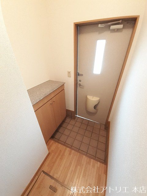 ブルック・コート 玄関