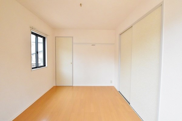 オーボアパティールＢ ベッドルーム