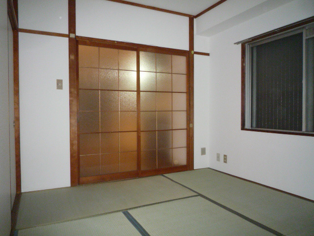 愛知県名古屋市昭和区御器所２丁目 リビング