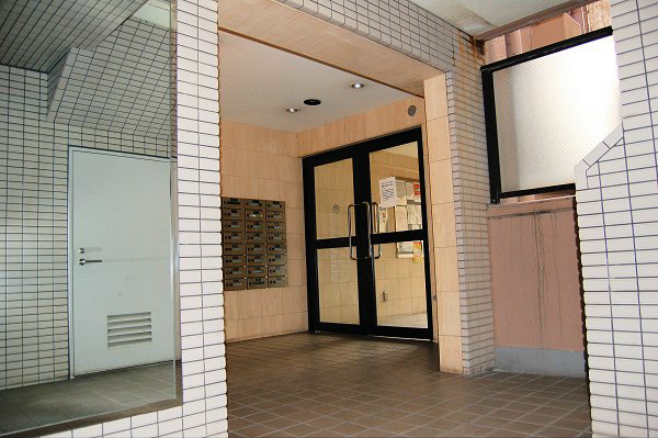 愛知県名古屋市中区伊勢山２丁目 エントランス